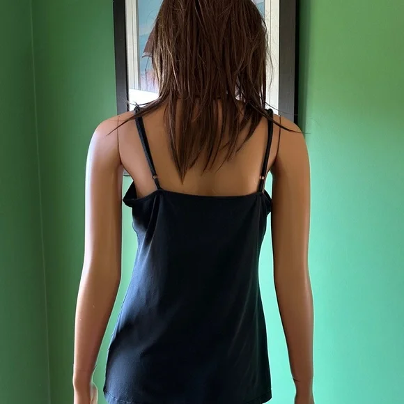 💐💐EUC Sonoma Women's Black Spaghetti Strap Camisole Top💐💐 - Picture 2 of 11